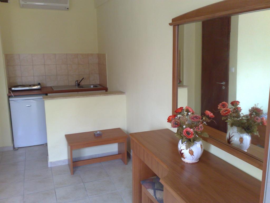 Marabou Beach Apartments Laganas Exterior foto